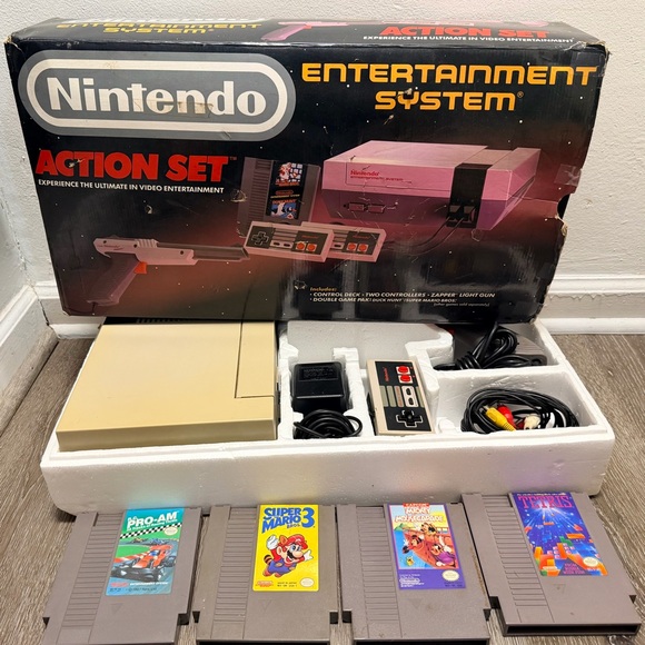 Nintendo Entertainment System Action Set - Black and Gray